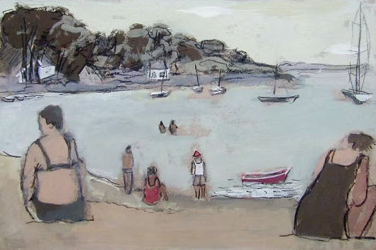 Plage estivale avec baigneurs et voiliers