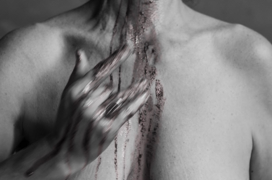 Frédérique Dehoux — Corps et Matière en Mouvement - Série Evanaissance