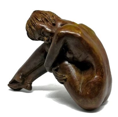 FAUSSE TIMIDE - Sculpture en Bronze par Tegan Pick — Tegan Pick