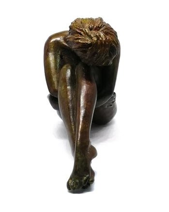 FAUSSE TIMIDE - Sculpture en Bronze par Tegan Pick — mise en situation Importé — Tegan Pick, Bruxelles, Belgique