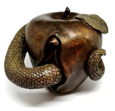 POMME D'EVE - sculpture par Tegan Pick Bruxelles — mise en situation Importé — Tegan Pick, Bruxelles, Belgique