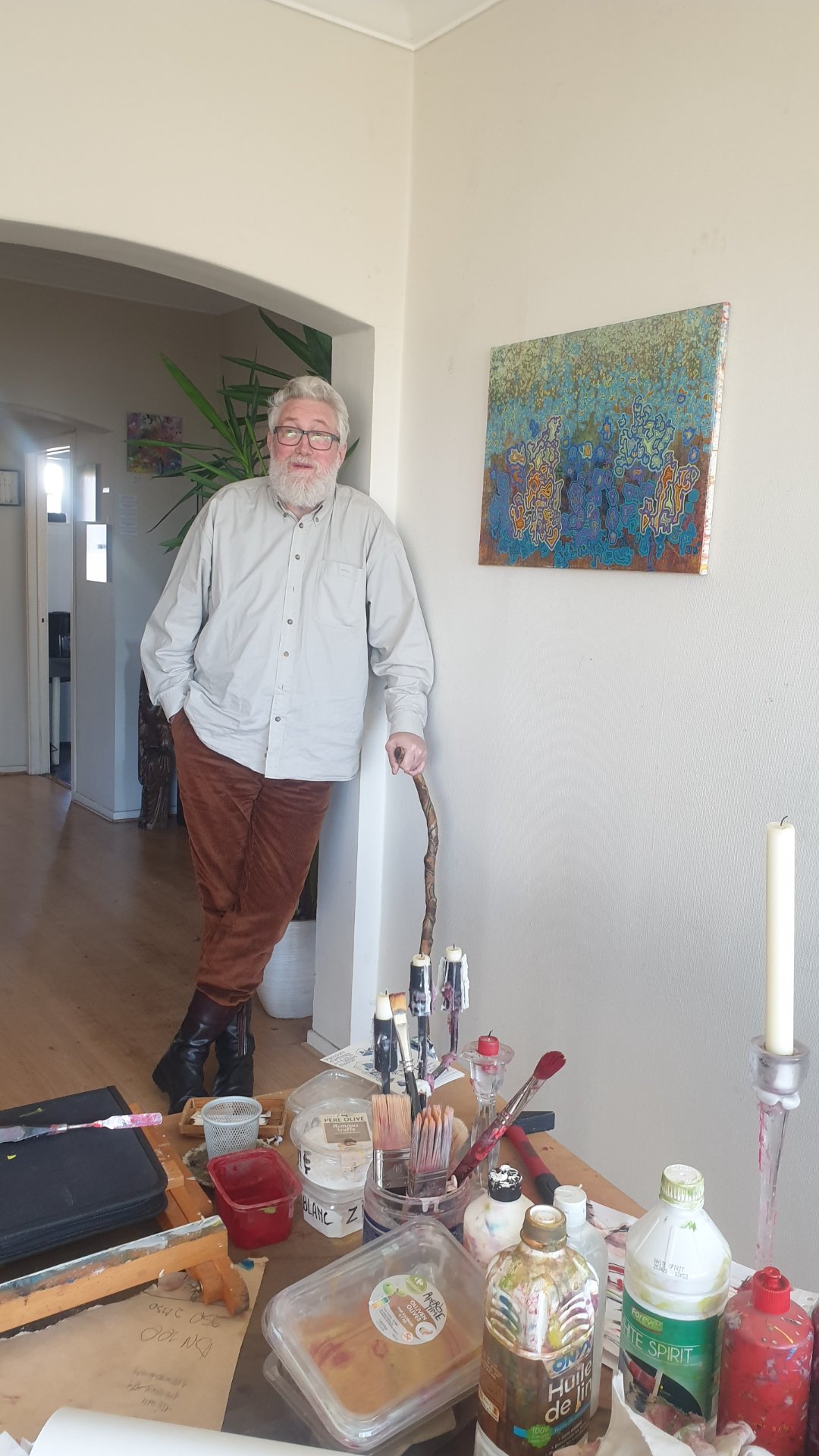 Portrait de Boris Mestchersky, peintre de Huy, chez SELOSSE ART à Ixelles — Jérôme Selosse