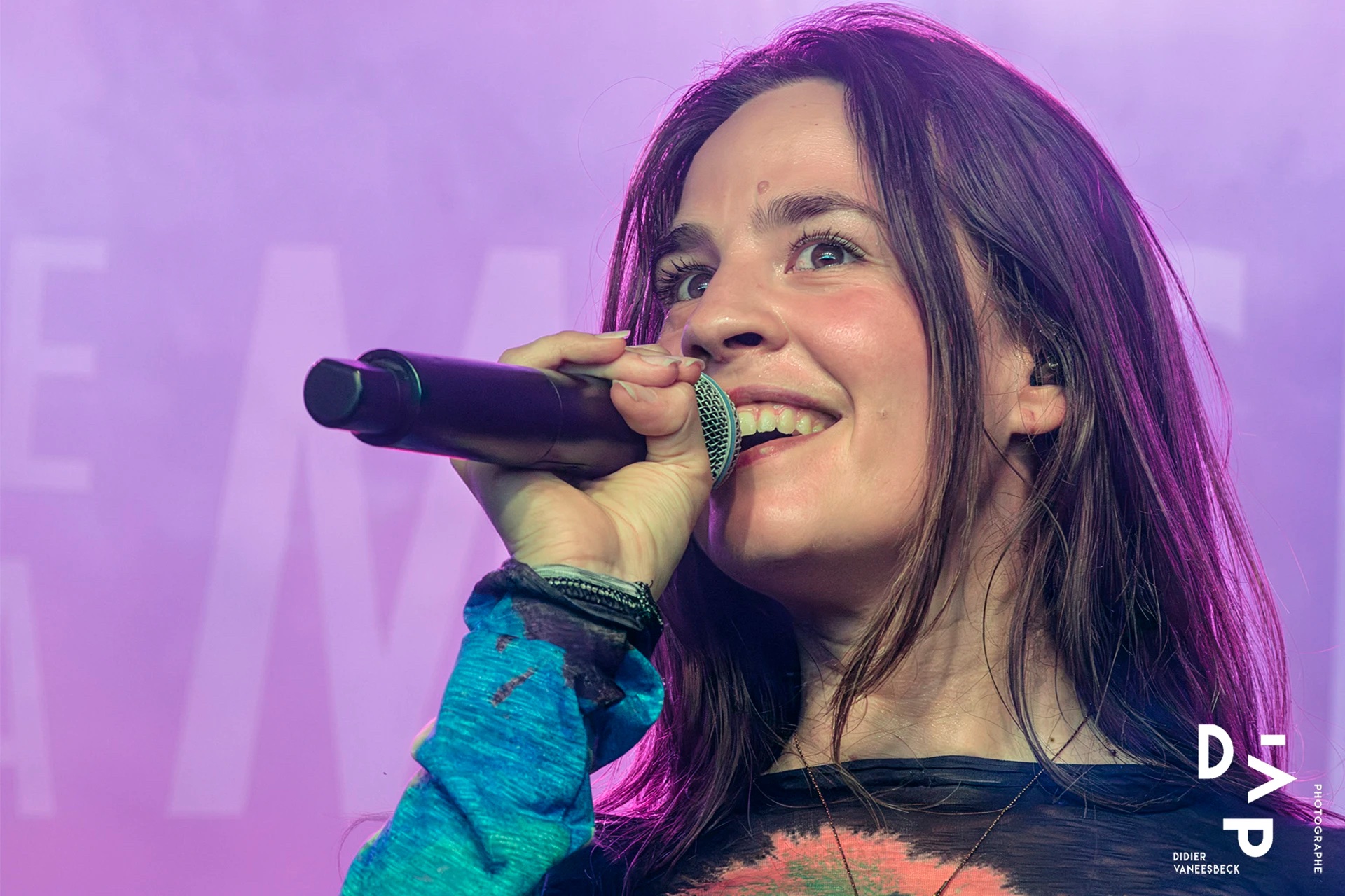 Lovelace en concert à la Fête de la Musique 2026, Parc du Cinquantenaire, Bruxelles. Reportage complet : https://dv-p.be/photographe-evenementiel-concert-bruxelles-fete-musique-2026/