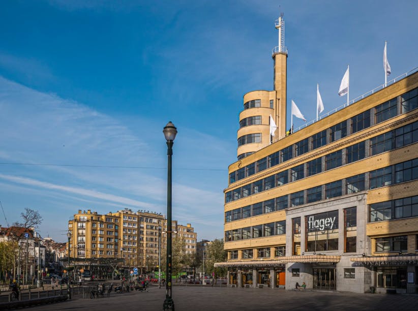 Place Flagey: pakketboot en geluidsfabriek - Ixelles
