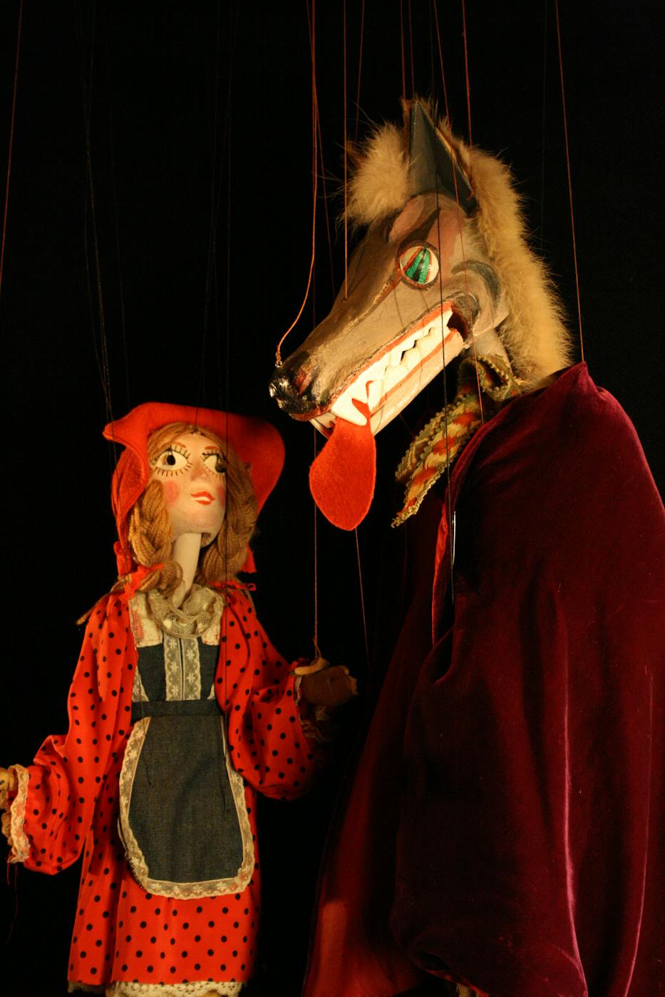 Théâtre Le Petit Chaperon Rouge (conte de Charles Perrault) made in Brussels - Ixelles - Bruxelles